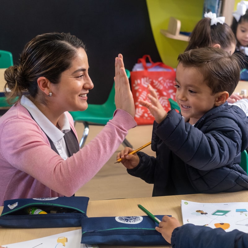 Maestra de Kínder Grove